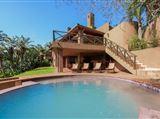 Three Bedroom Luxury Villa 13937