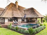 Anew Hotel Hluhluwe & Safaris