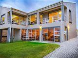 Modern Holiday House in Jeffreys Bay